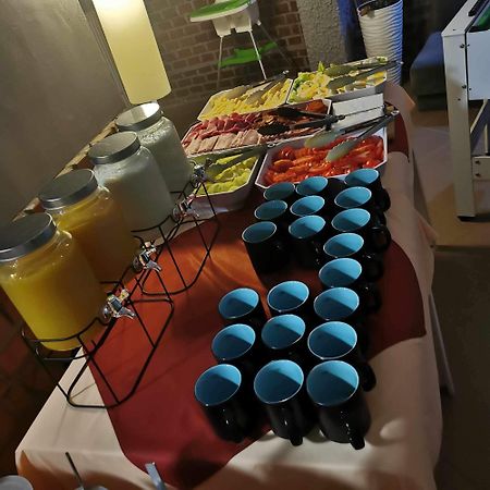 Kinizsi Udvar Apartmanház Balatonboglár Exterior foto