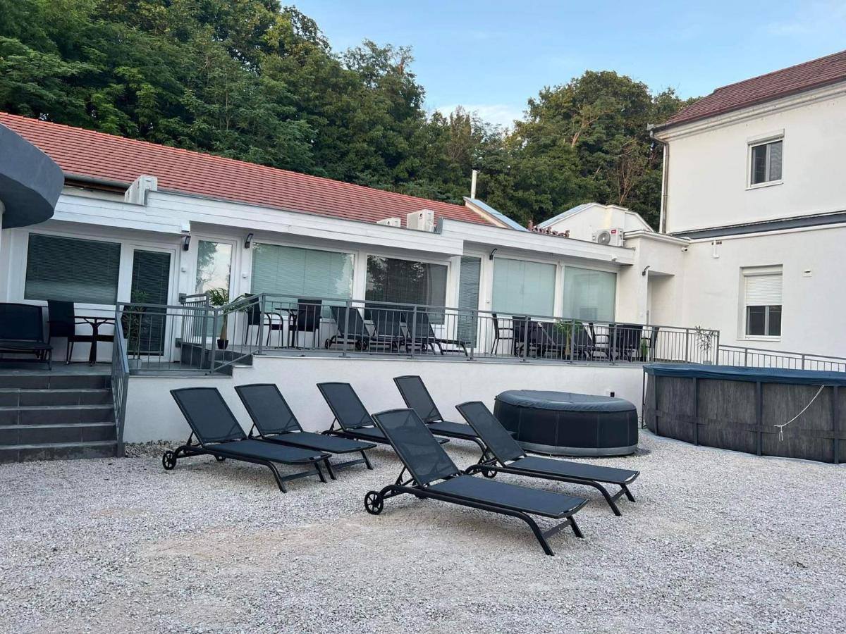 Kinizsi Udvar Apartmanház Balatonboglár Exterior foto