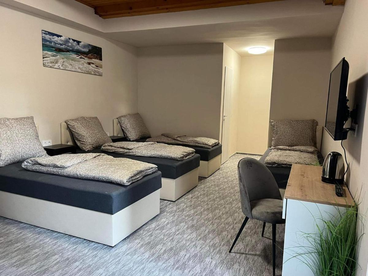 Kinizsi Udvar Apartmanház Balatonboglár Exterior foto
