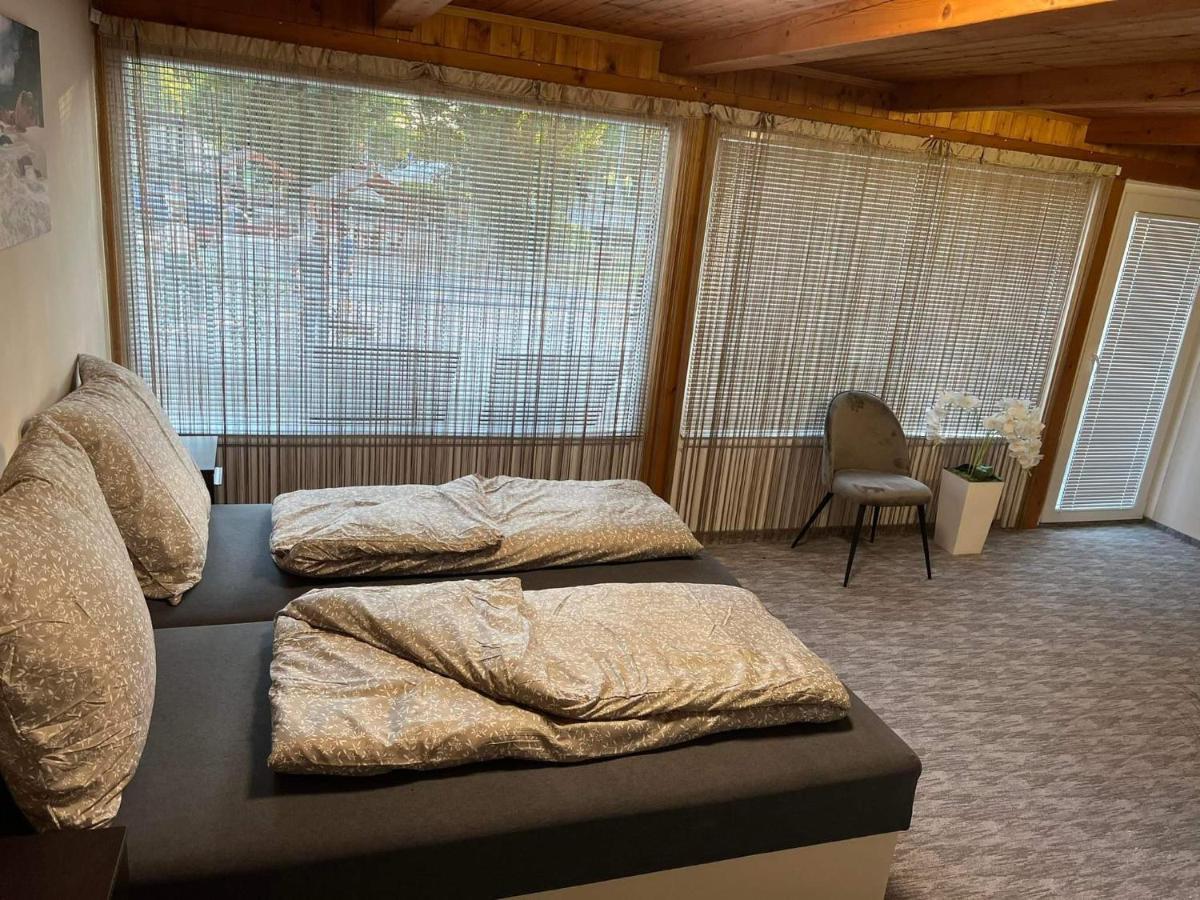 Kinizsi Udvar Apartmanház Balatonboglár Exterior foto