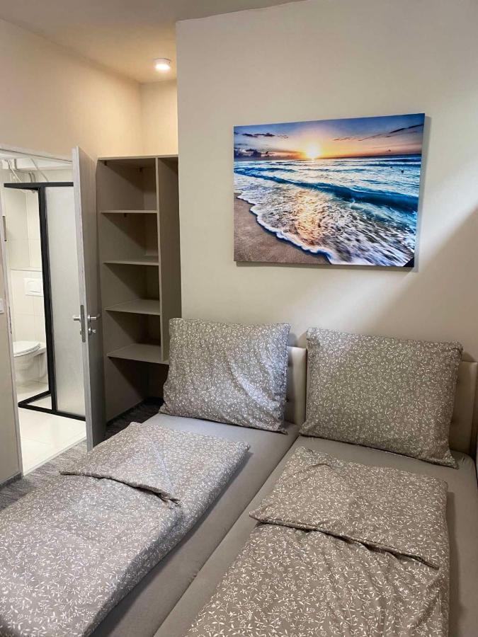 Kinizsi Udvar Apartmanház Balatonboglár Exterior foto
