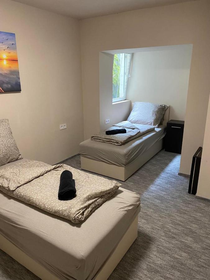 Kinizsi Udvar Apartmanház Balatonboglár Exterior foto
