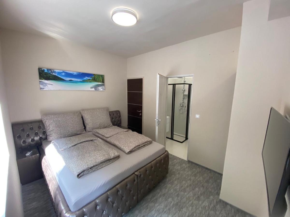 Kinizsi Udvar Apartmanház Balatonboglár Exterior foto