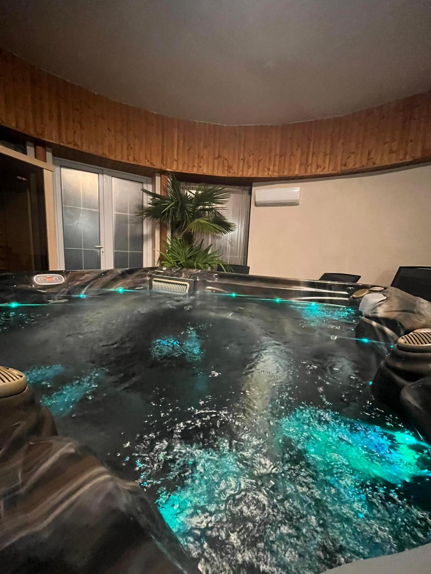 Kinizsi Udvar Apartmanház Balatonboglár Exterior foto